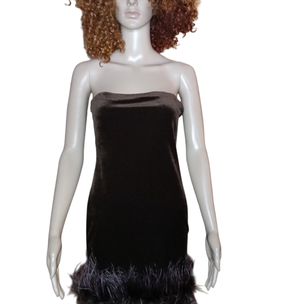 Elegant Black Strapless Dress with Feather Trim